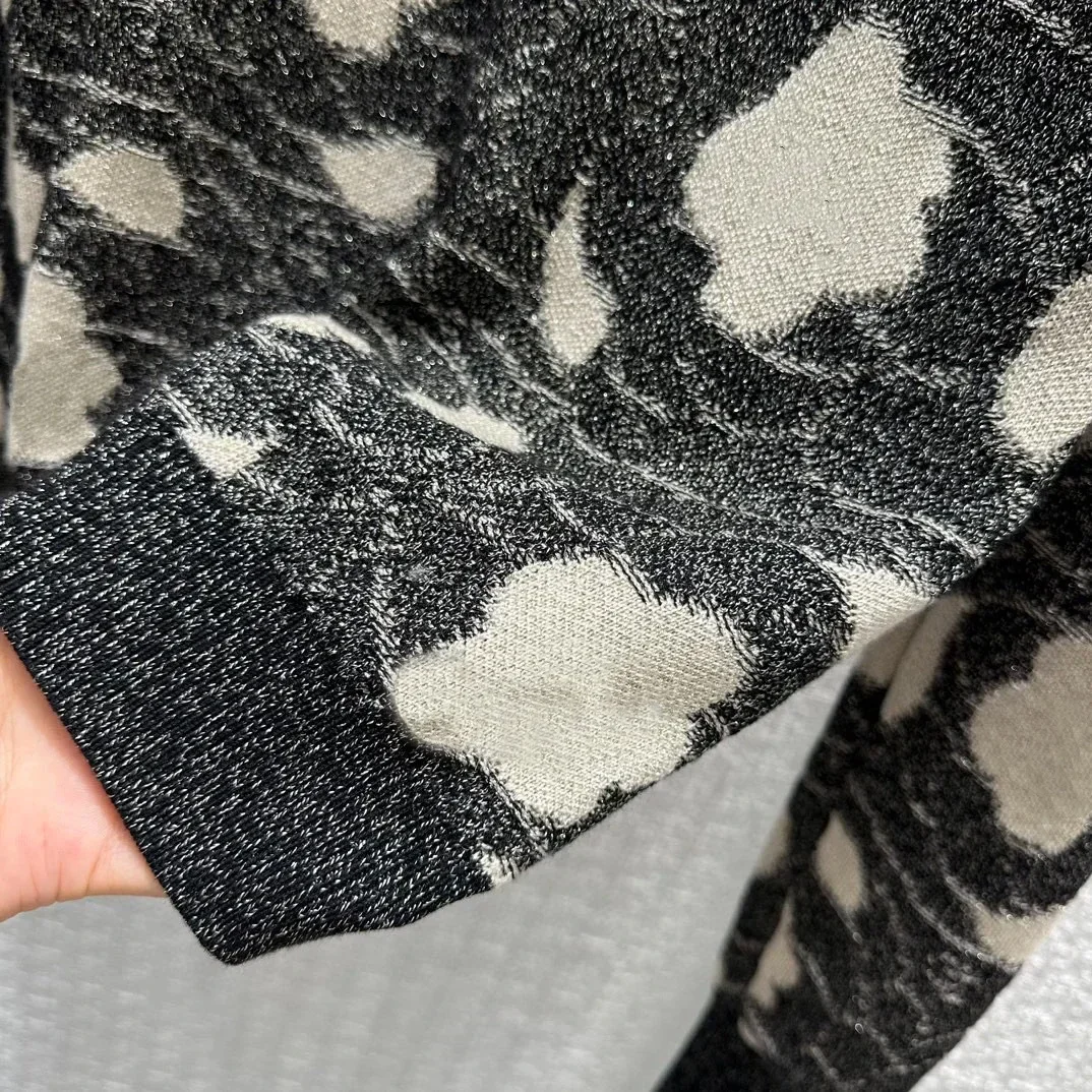 Новинка Осень-зима 2024 свитер с длинными рукавами золотистого цвета цвет камелии