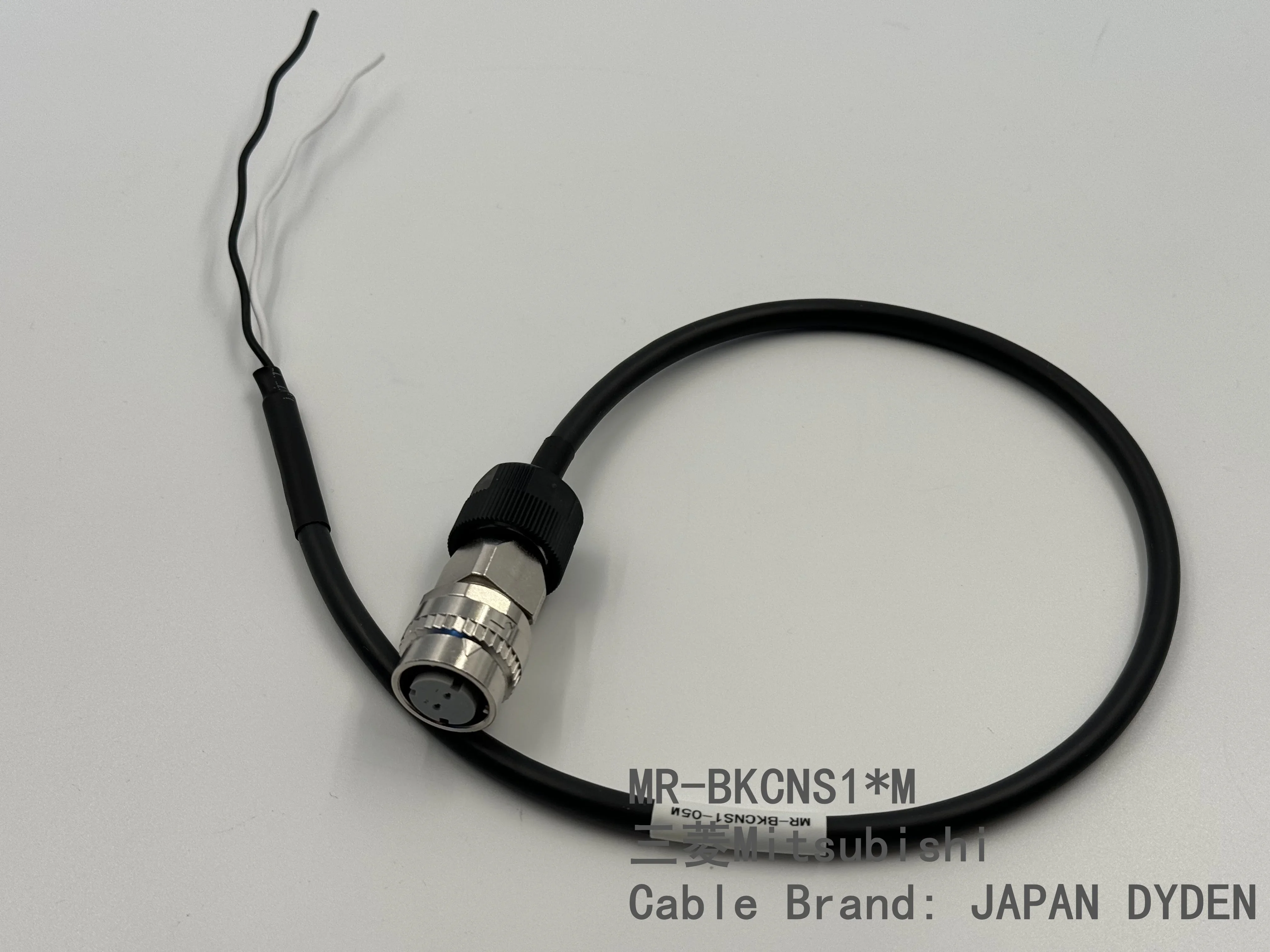 Фото MR-BKCNS1-3M serwo mitsubishiAC, спецификация MELSERVO/комплект электромагнитных тормозных разъемов (тип подключения одним касанием) №4
