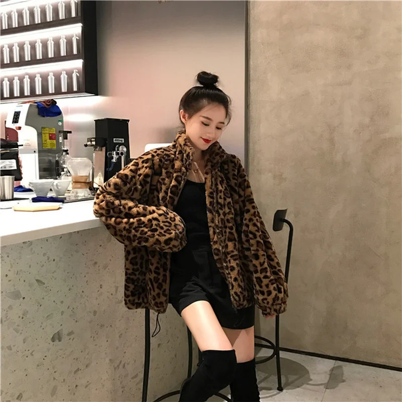 

Women Vintage Leopard Stand Collar Zipper Female Casual Streetwear Outwear 2021 Winter Jacket Lady Loose oversized Fuzzy Coats