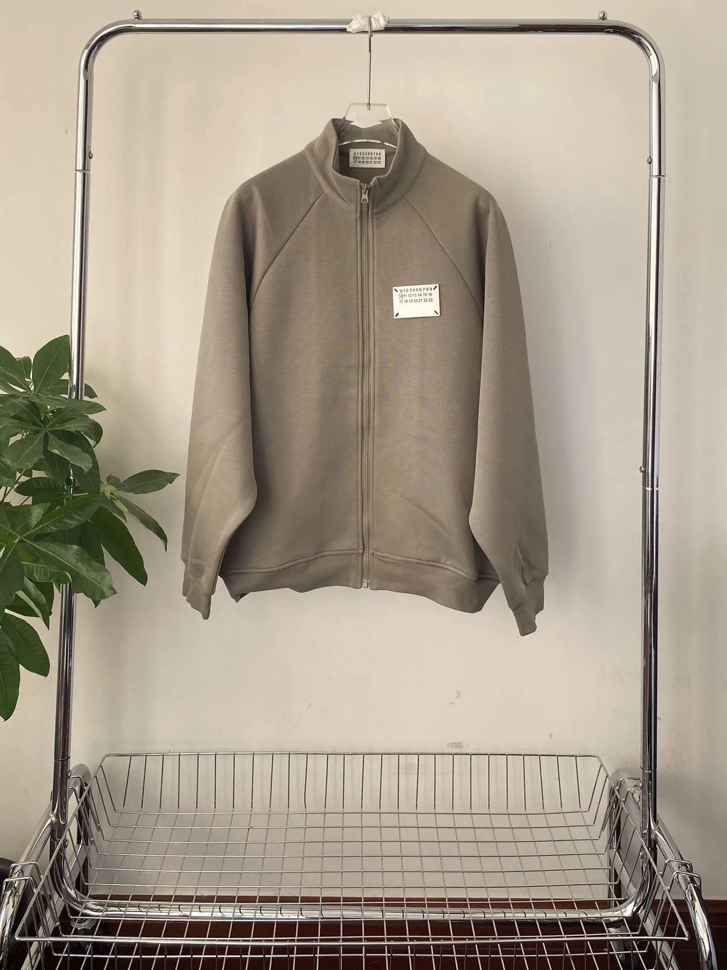 Рисунок 3 - Мужская хлопковая толстовка с воротником-стойкой