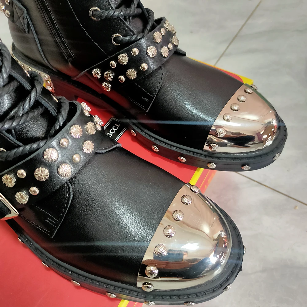 Кроссовки мужские с заклепками модная повседневная обувь на плоской подошве