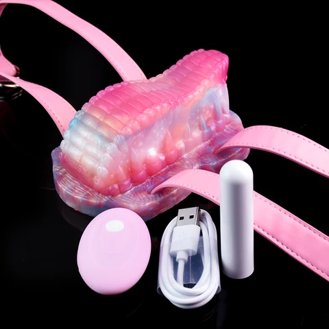 Жағажайда нудистке тыңшылық Ол кискасымен оның мүшесін жұлып алды