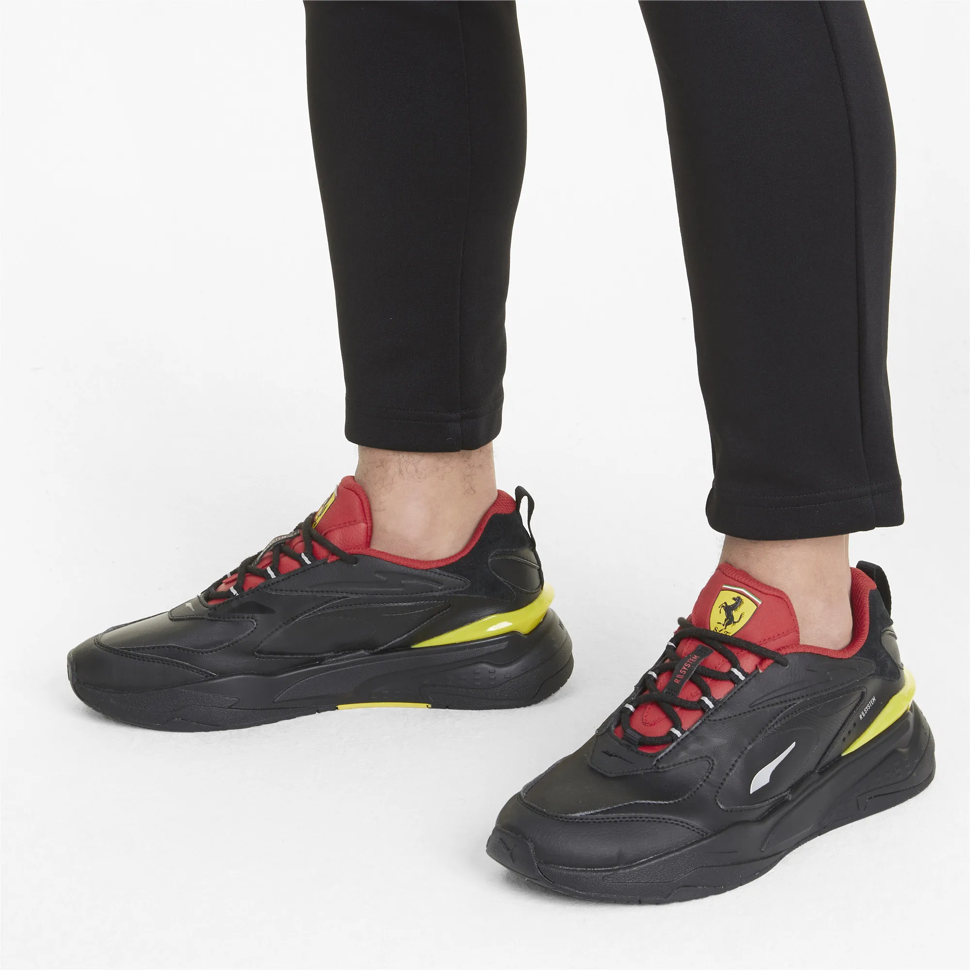 Кроссовки PUMA Scuderia Ferrari RS-Fast Motorsport Shoes |