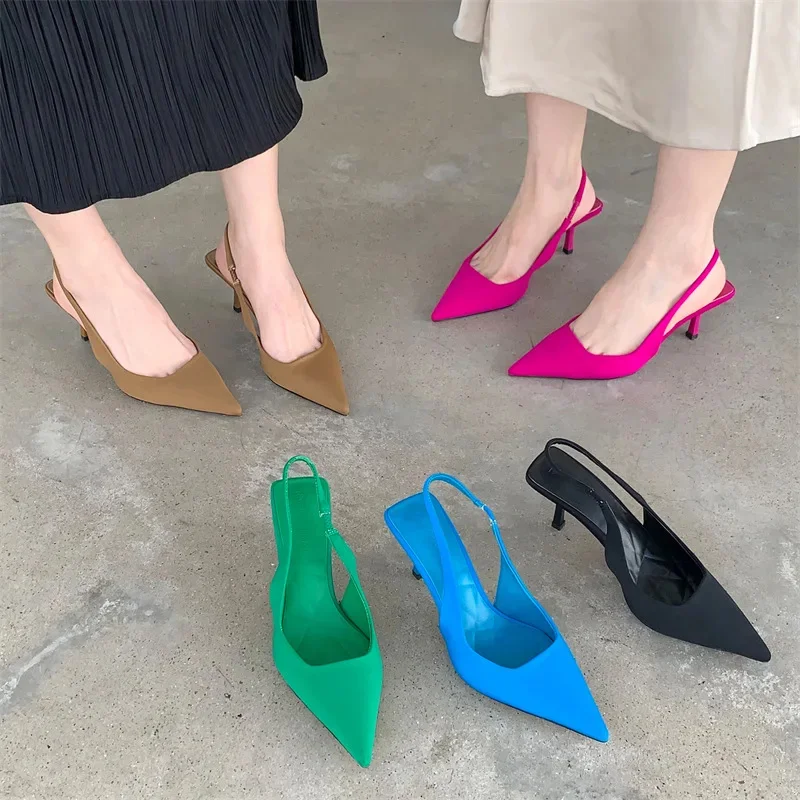 

Женские летние туфли, новинка 2023, модные сандалии с острым носком на шпильке, среднем каблуке, женские сандалии с открытым носком сзади, женская обувь зеленого цвета