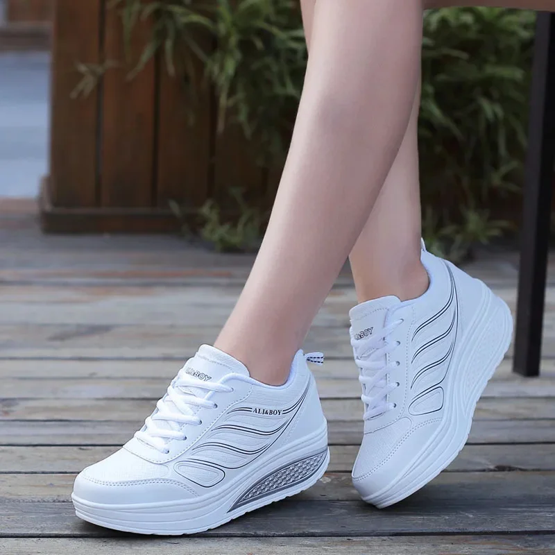 

Designer White Platform Sneakers Casual Shoes Women Tenis Feminino Women Wedges Shoes Footwear Basket Femme Trainers Women