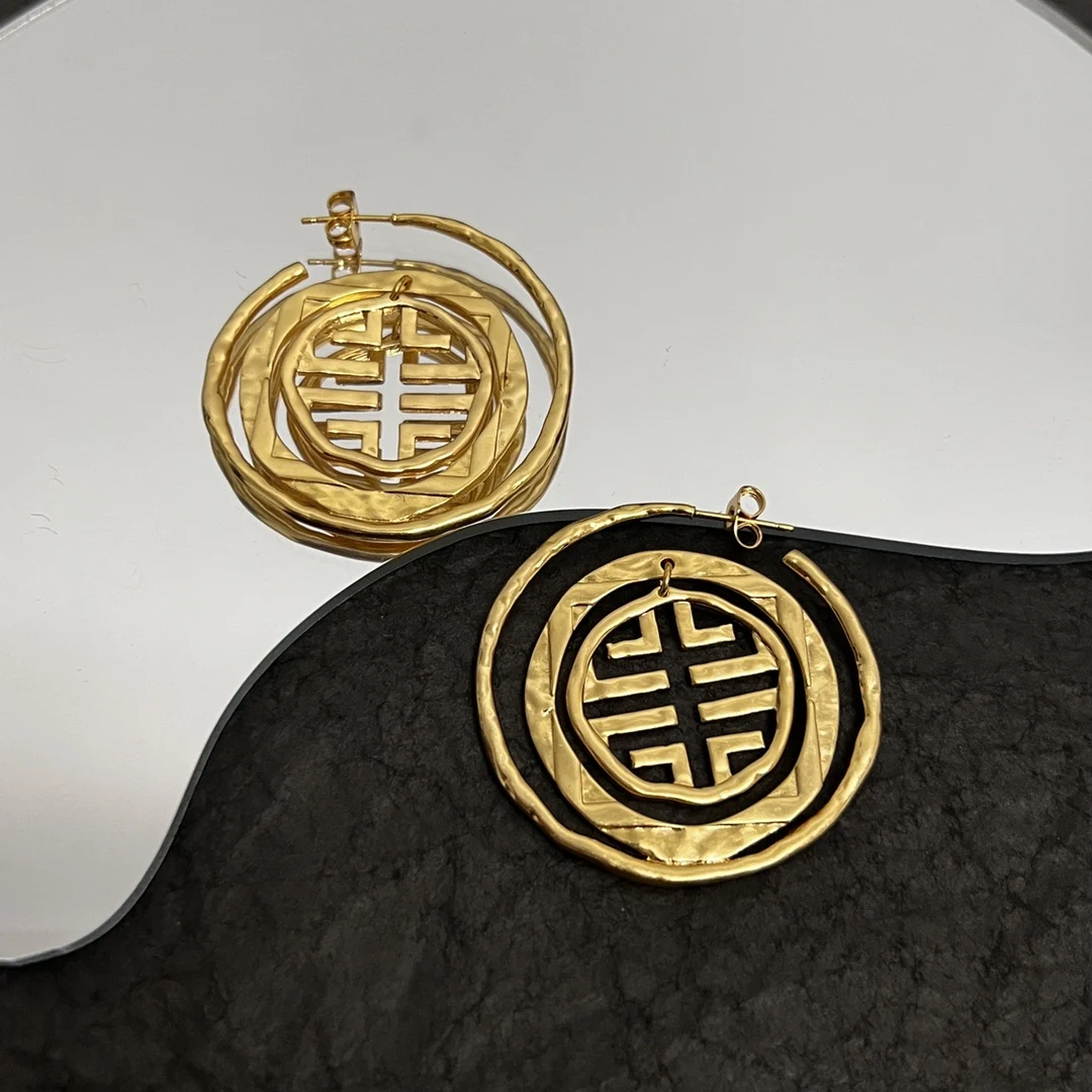 

Xiucai personality new personality brass material gold-plated earrings