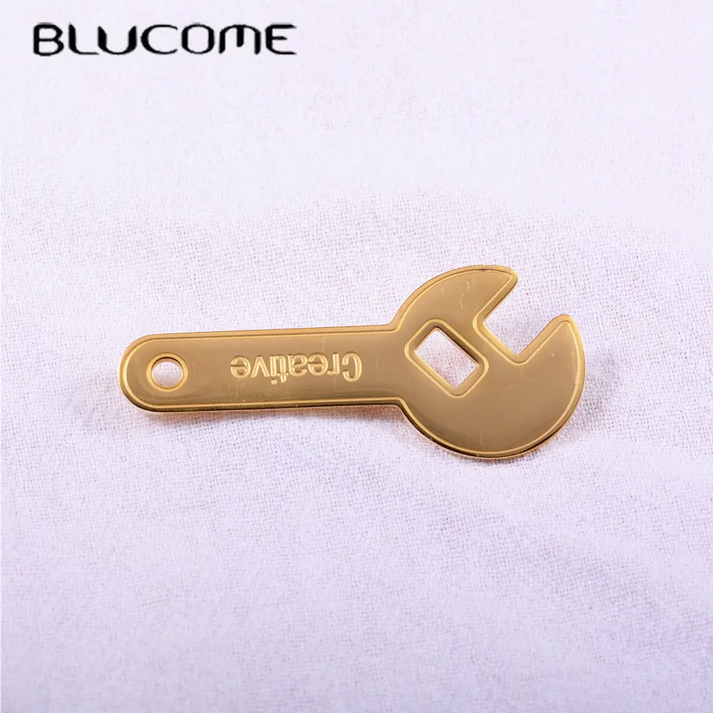 

Blucome Tool Shape Brooch Alloy Elk Corsage for Women Girls Clothes Hat Hijab Pin New Year Accessories Gifts