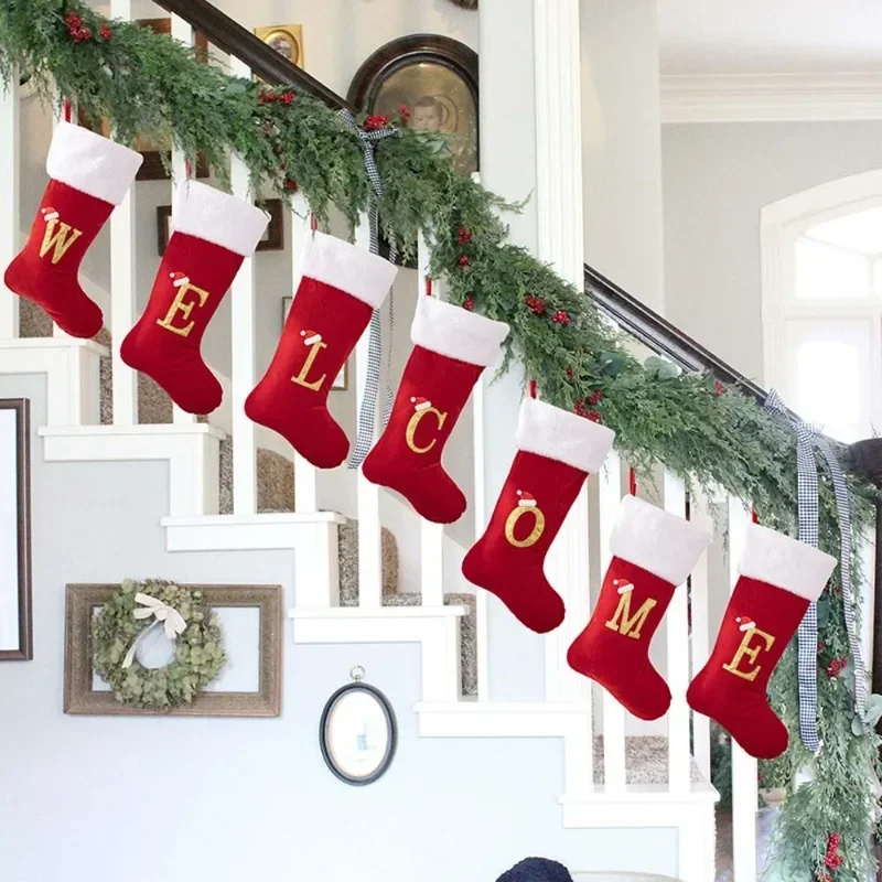 Красный золотой чулок с алфавитом комбинация алфавита сделай сам рождественский