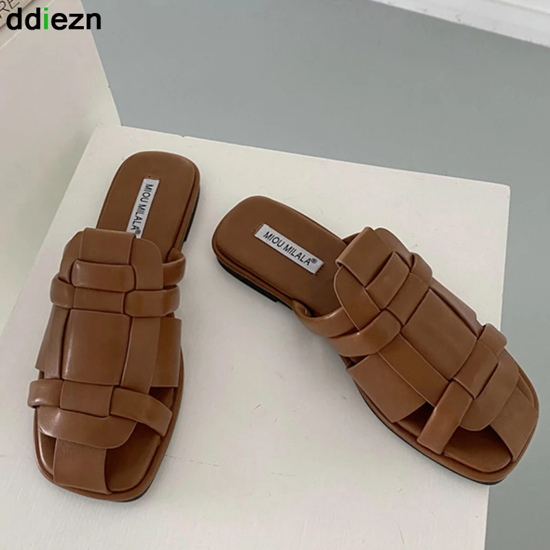 

Женские шлепанцы Тапочки мюли, летняя обувь, новинка 2022, Повседневная Уличная и комнатная обувь из искусственной кожи с круглым носком, женс...