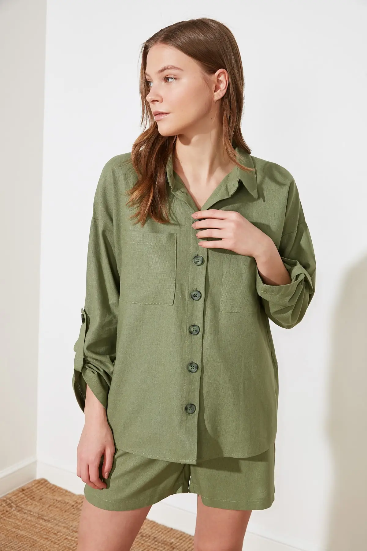 

Trendyol Double Pockets Shirt TWOSS21GO0752