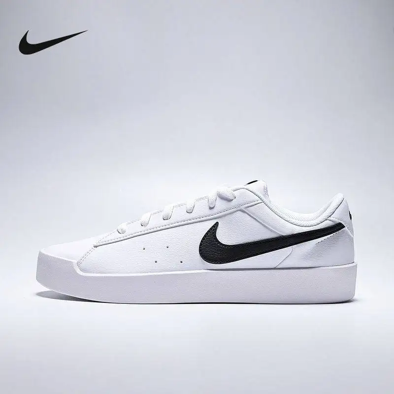 Фото Мужские кеды Nike Iq9750-104, бело-черные, с логотипом Swoosh, низкие, верх из ткани и кожи, мягкая пенополиуретановая стелька, противоскользящая резиновая подошва, для повседневной носки. №4