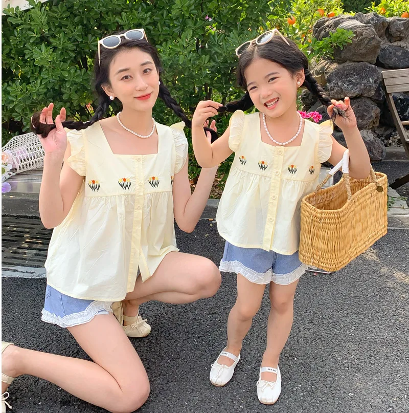 

Mother and Daughter Blouse 2023 Summer Mommy and Me Matching Clothes Women Baby Girls Same Top Denim Shorts Two Piece Outfits