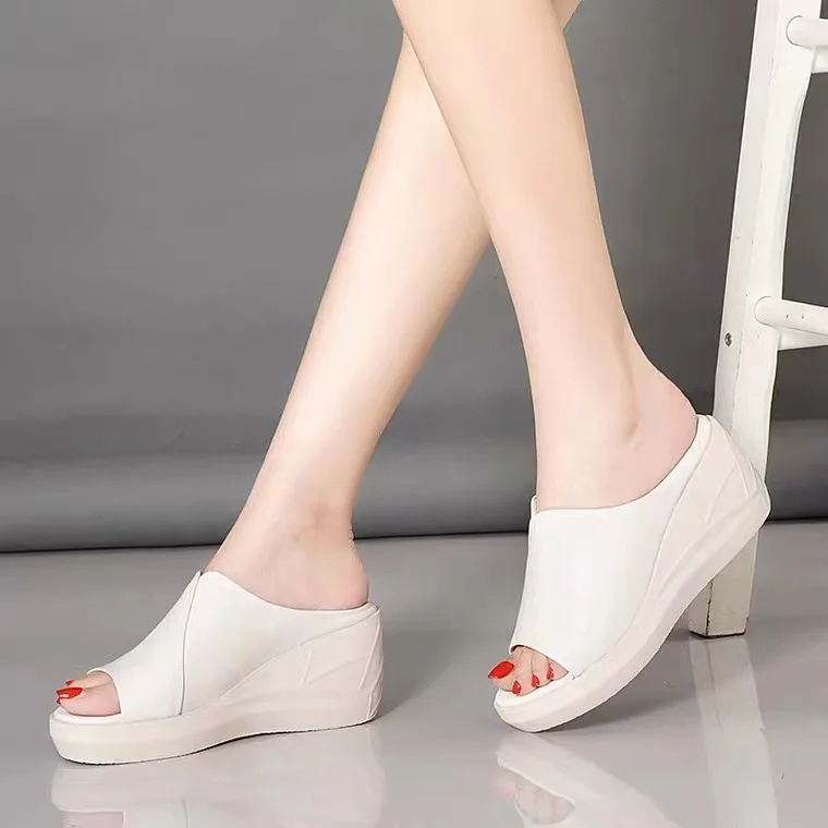 Женские летние тапки натуральная кожа танкетка каблук платформа |