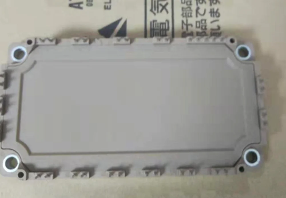 

Новый модуль бтиз FUJI 7MBR75SB060-70 7MBR75SB-060-70