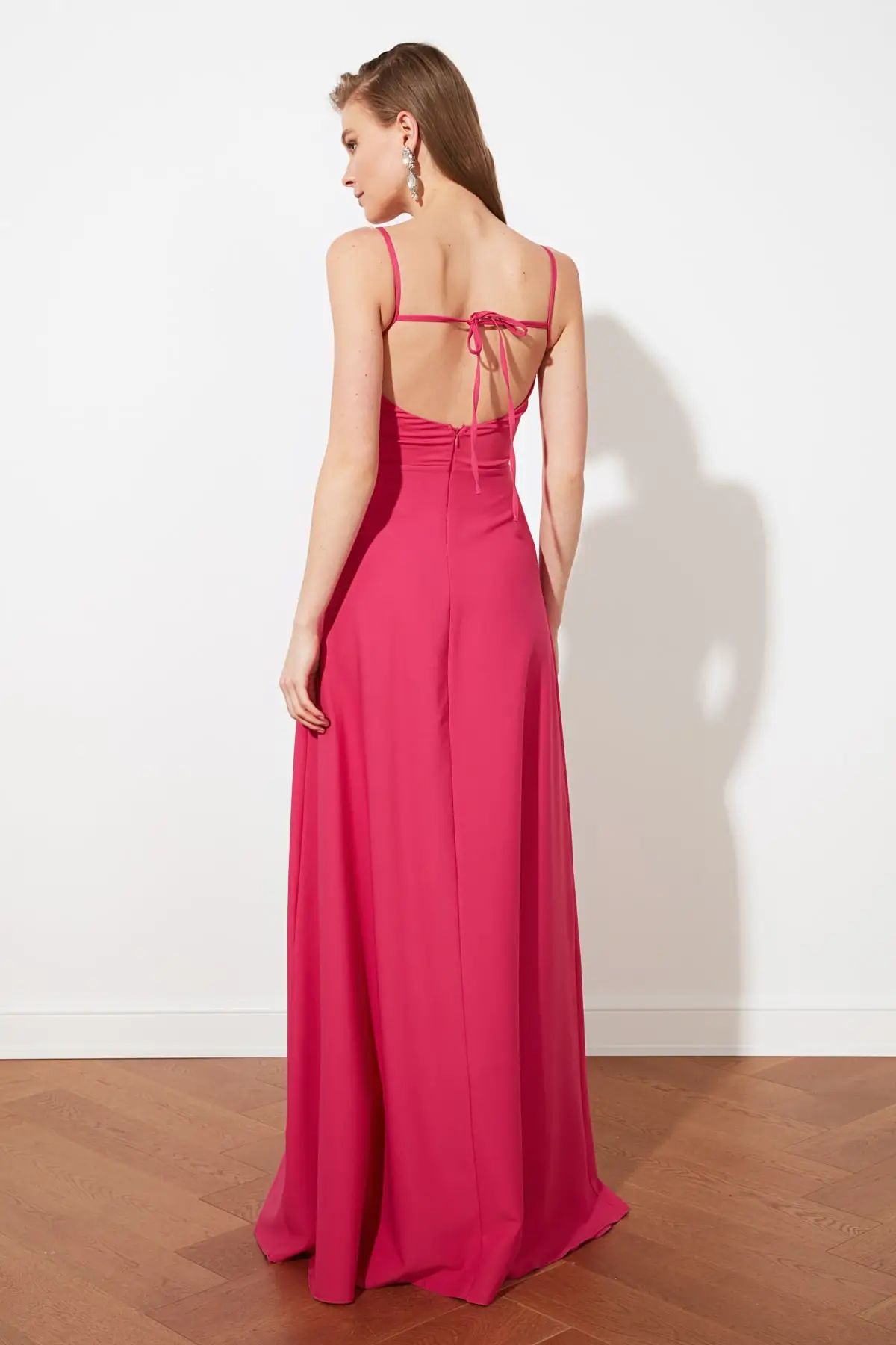 

Trendyol Back Detail Evening Dress & Prom Gown TPRSS21AE0070