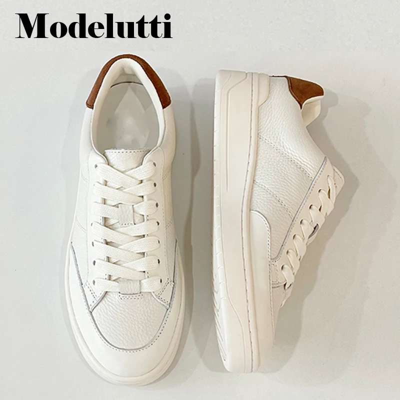 

Женские кроссовки из натуральной кожи, на плоской подошве