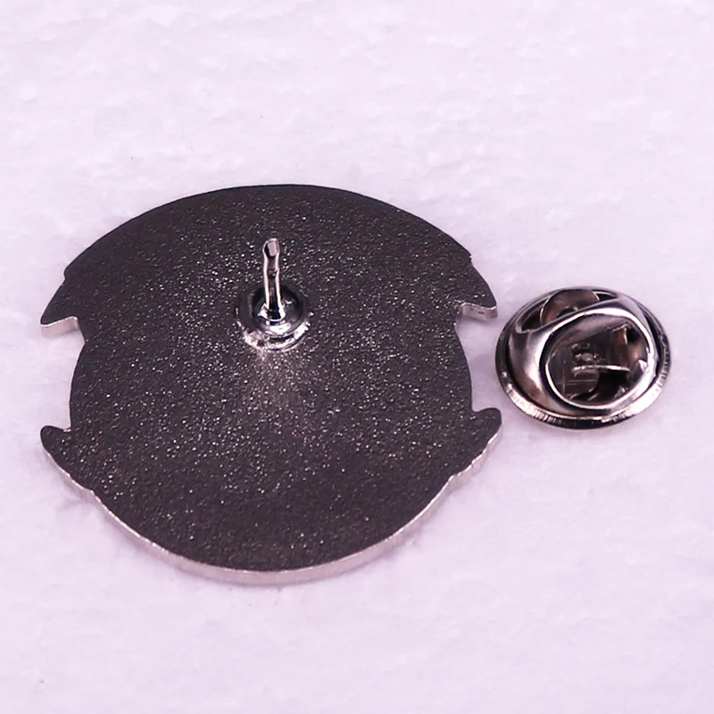 Медная брошь череп с крыльями