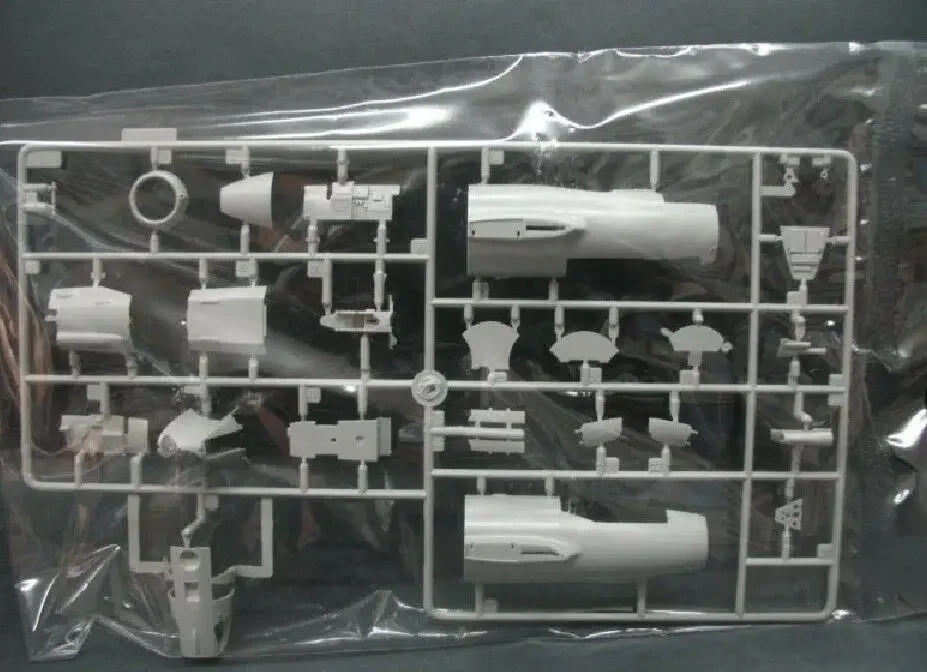 Trumpeter 02806 1/48 MiG-15 bis Fagot-B Комплект пластиковой модели для сборки