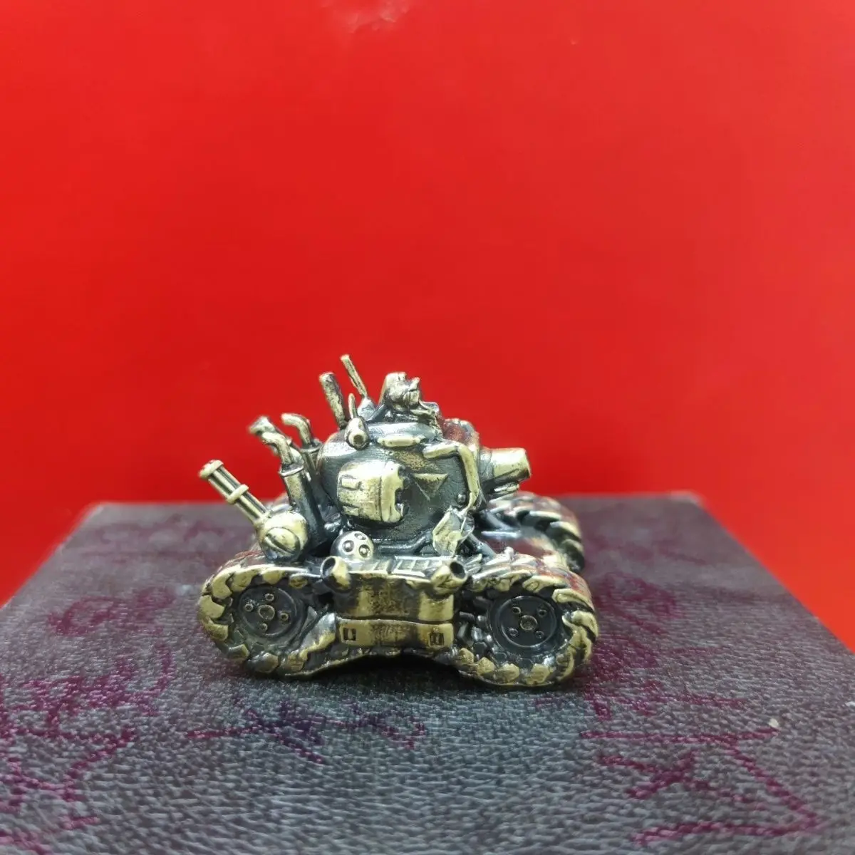 

Боевой танк из чистой меди, 5 см