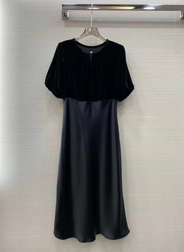 

2023 new women fashion short sleeve round neck pearl buckle velvet trim dress dress 0702