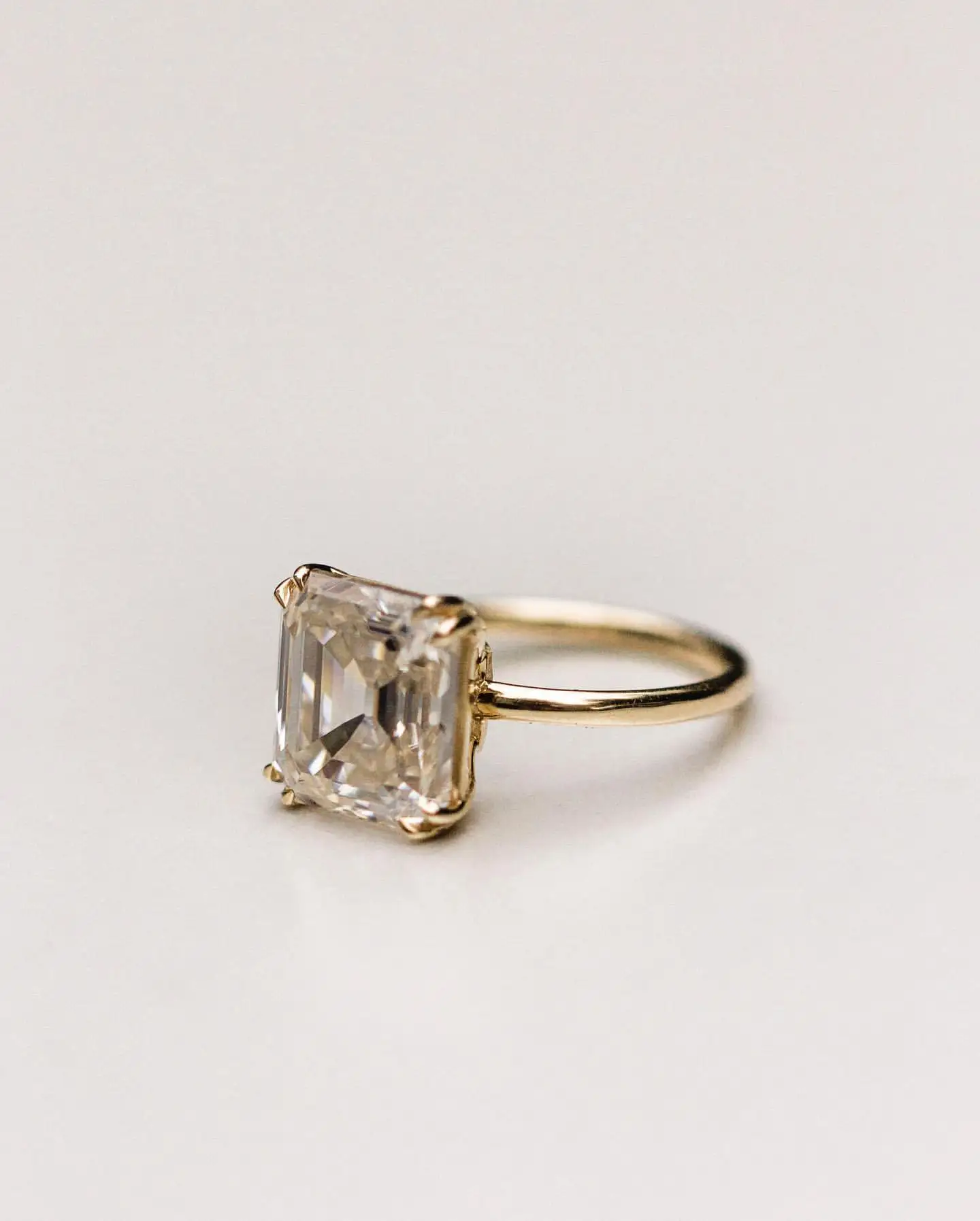 JOVOVASMILE Vintage Luxury Engagement Ring  18k Gold 6.8 Carat 11x10.25mm Old Mine Asscher Cut Women Accessory GRA Certification