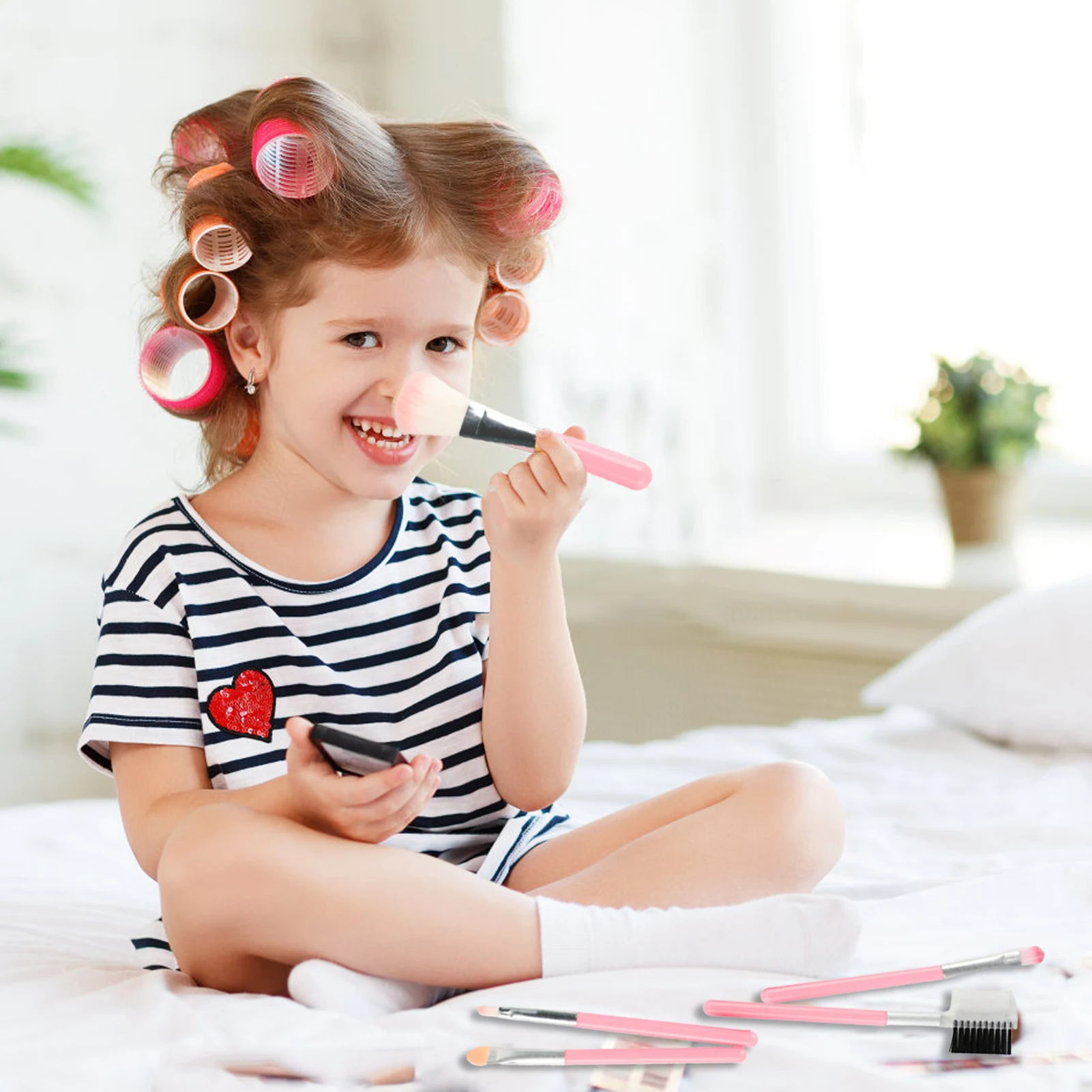 

Kids Makeup Kit for Girl 33pcs Washable Make Up Toy Fake Make Up Toys with Cosmetic Bag for Birthday Play Make Up Holiday