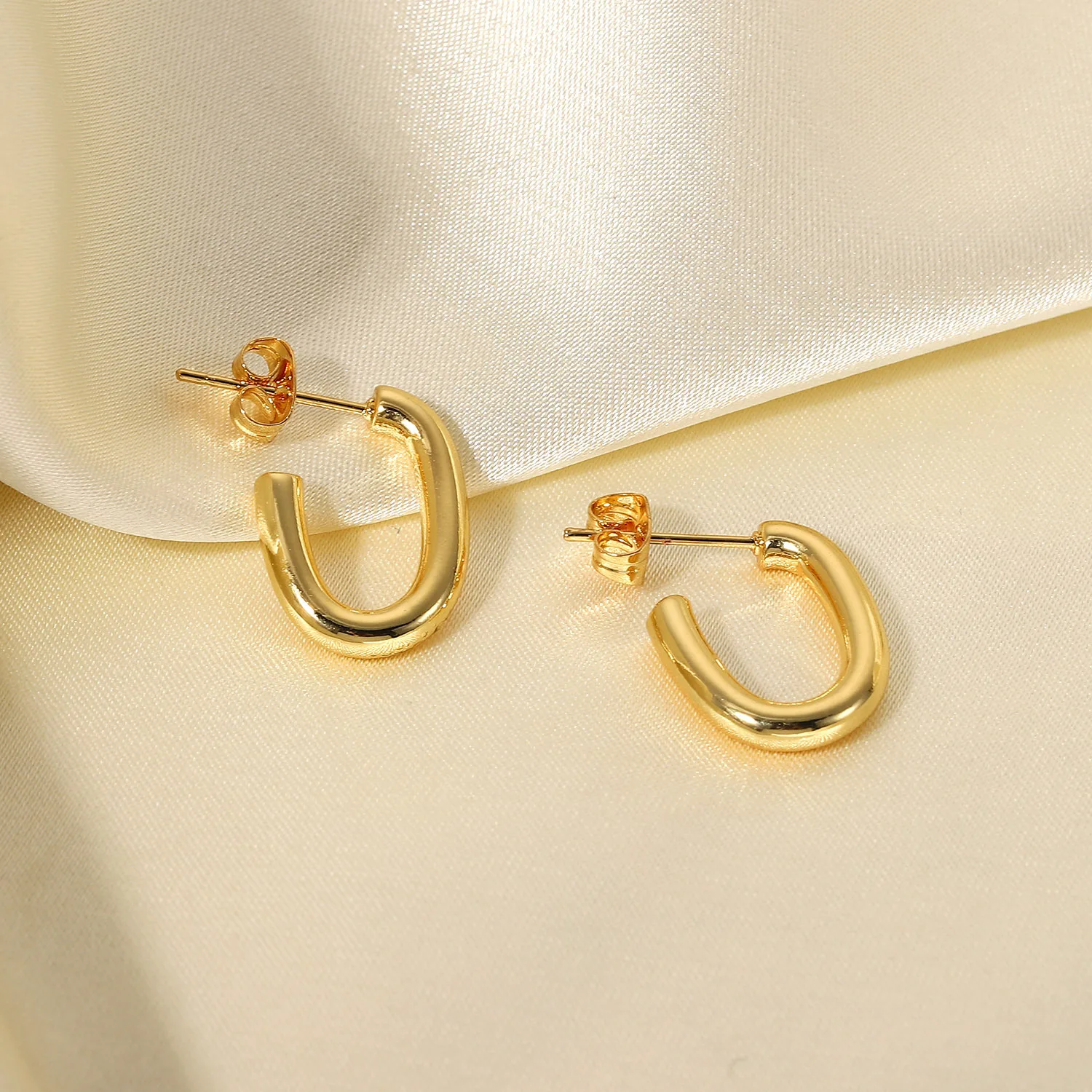 

Minar 2022 New Arrival U Shaped Hoop Earrings for Women Mujer Smooth Surface Golden Stainless Steel Earring Minimalist Jewelry
