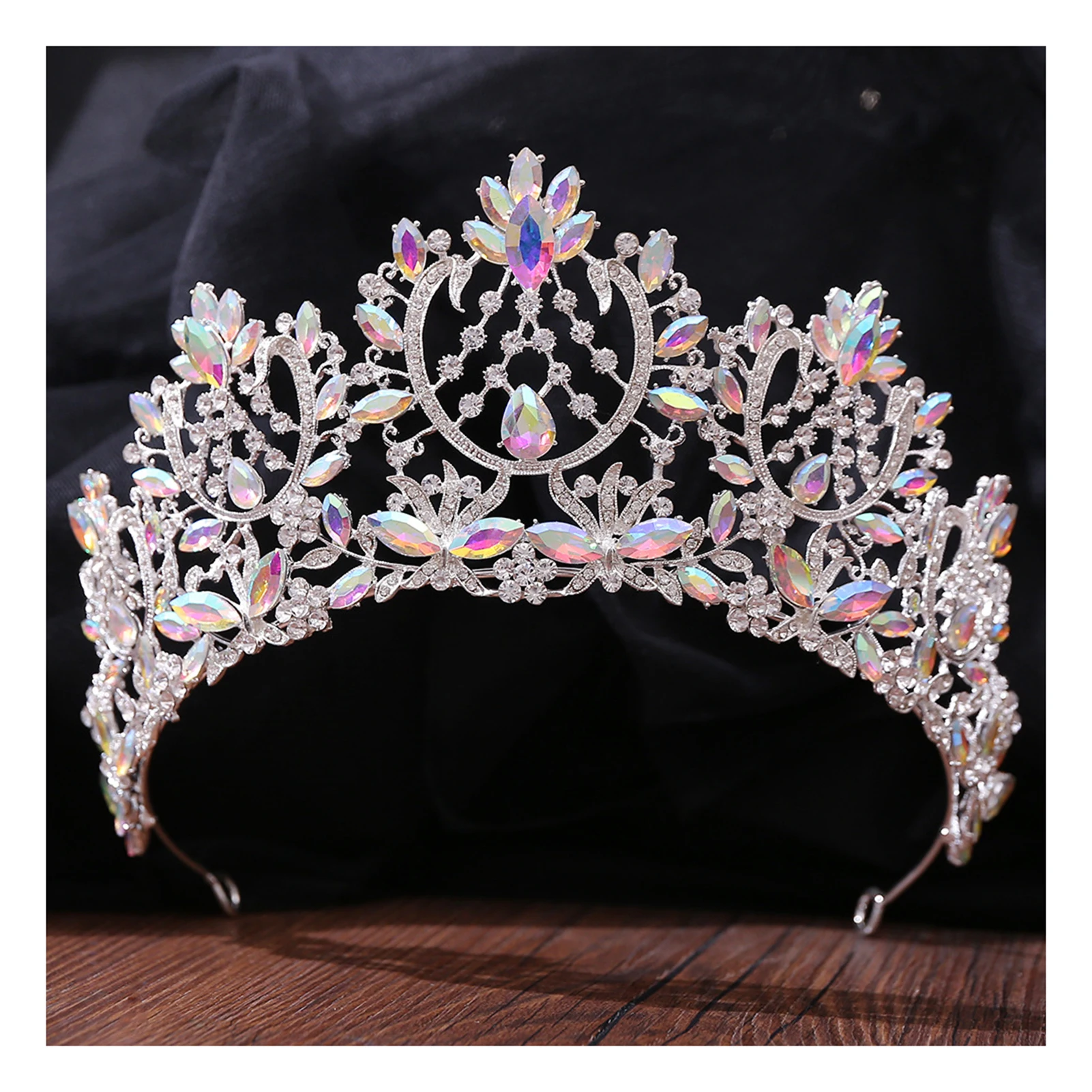 

Bridal Crown Headwear Wedding Birthday Crown Headdress Pearl Retro Luxury Hair