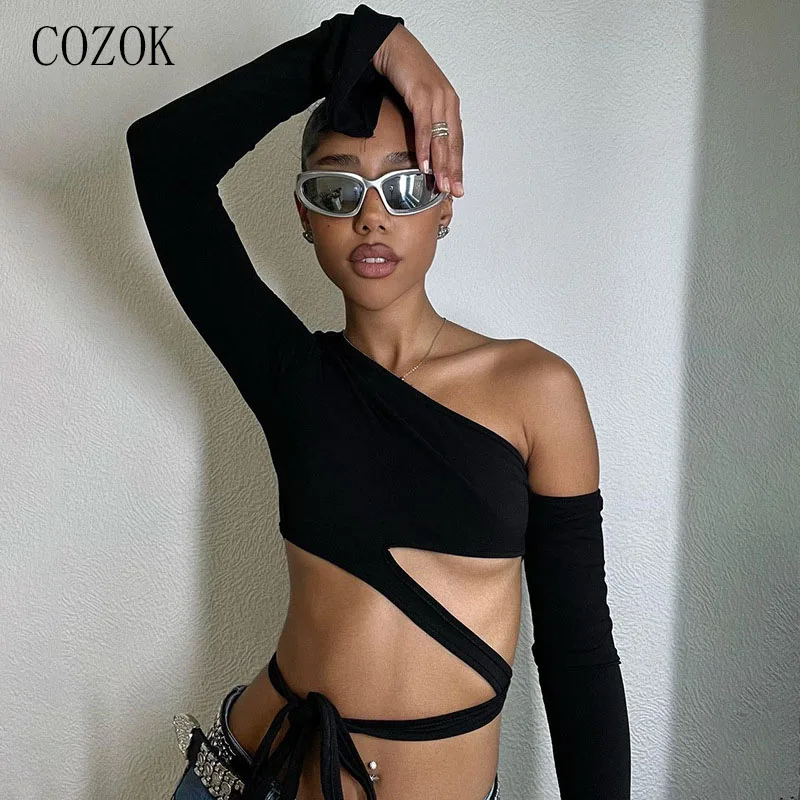 

Cozok сексуальная женская футболка на одно плечо с длинным рукавом готический облегающий укороченный топ Y2K однотонная винтажная уличная одежда футболка осень 2023