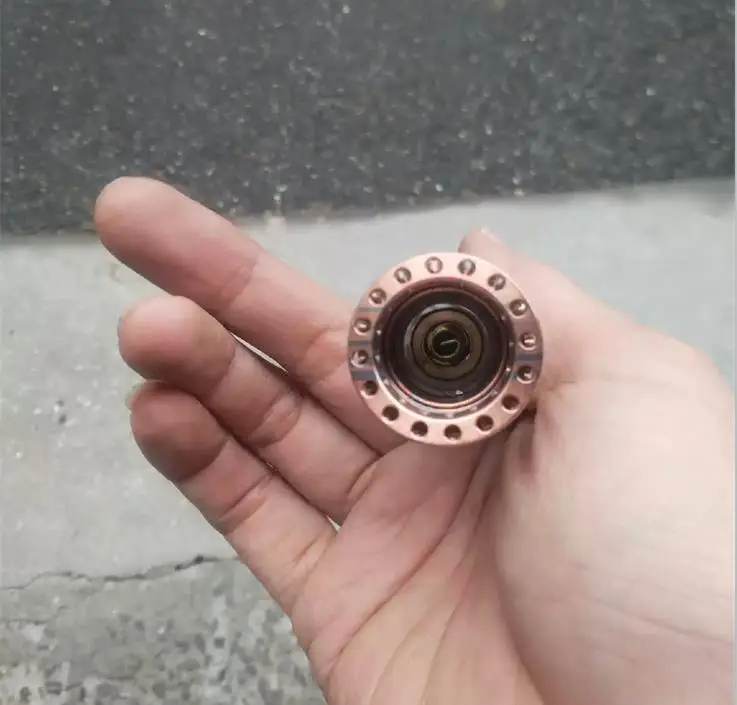 Рисунок 3 - Подержанный суперпроводящий фонарик