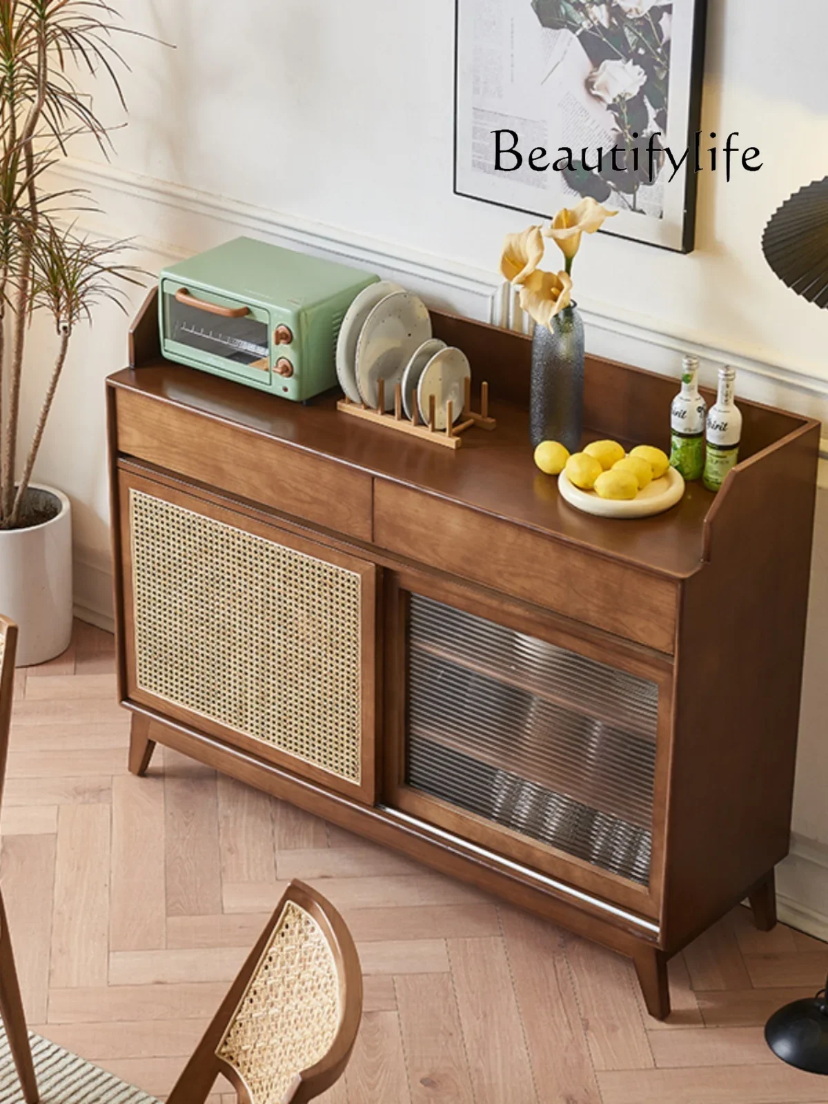 Kredens z litego drewna Retro Rattanowa szafka do przechowywania Małe mieszkanie Japońska wielofunkcyjna na herbatę