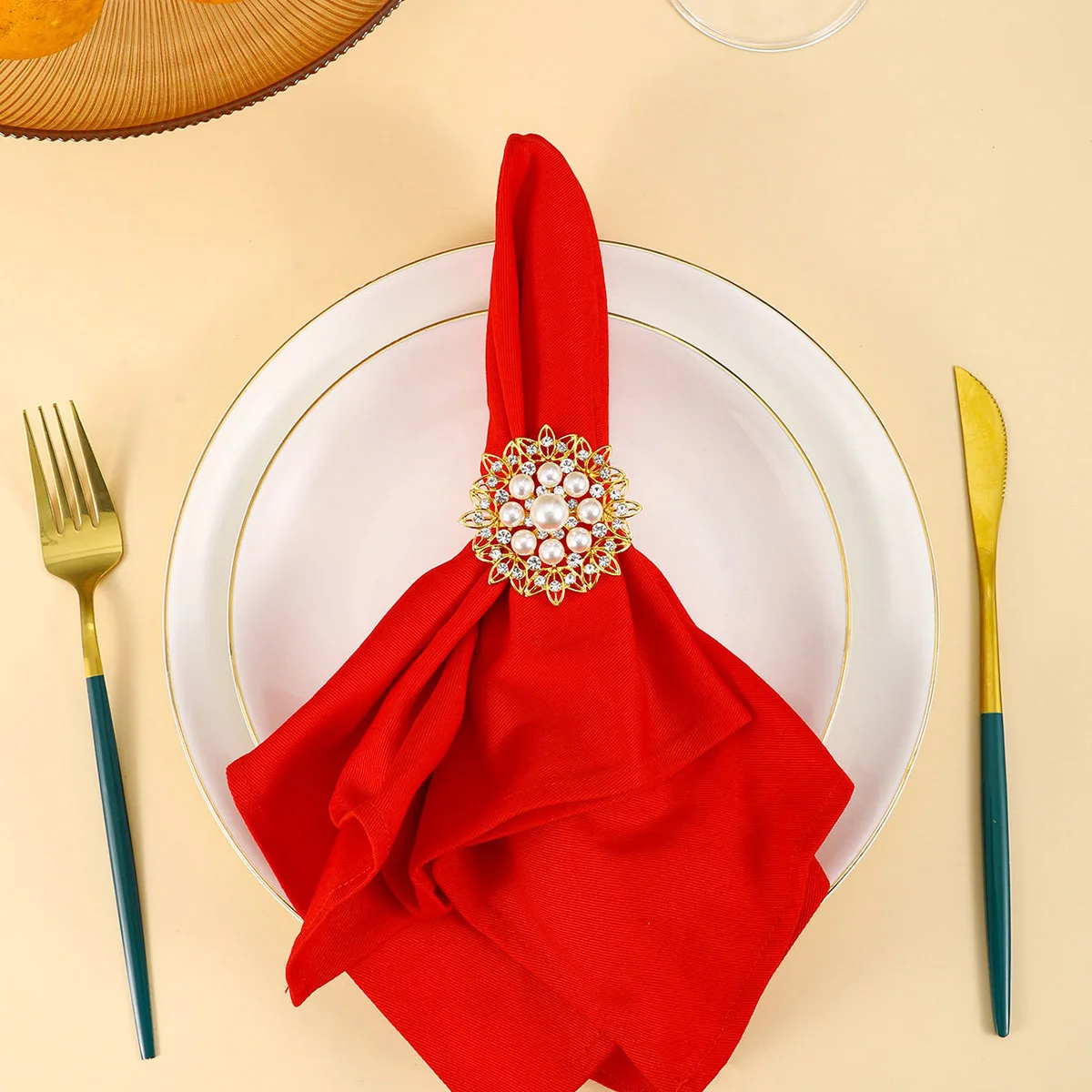 Металлическое кольцо для салфеток с жемчугом и бриллиантом цветочная пряжка