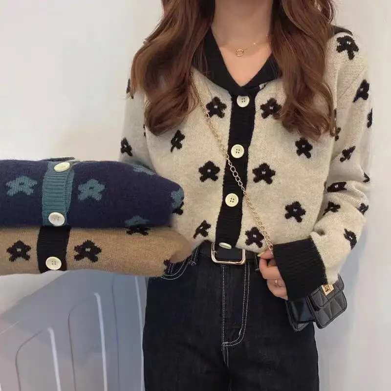 

Cheap wholesale 2021 spring autumn winter new fashion casual warm nice women Sweater woman female OL cardigan sweater BAy1102