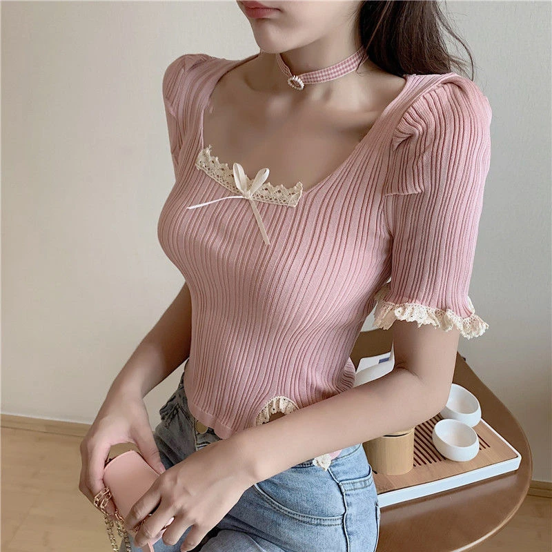 

Женские летние дизайнерские нишевые однотонные короткие футболки Sense, французская Кружевная футболка с подвесным воротником, 2023 облегающие сексуальные топы, популярные с коротким рукавом