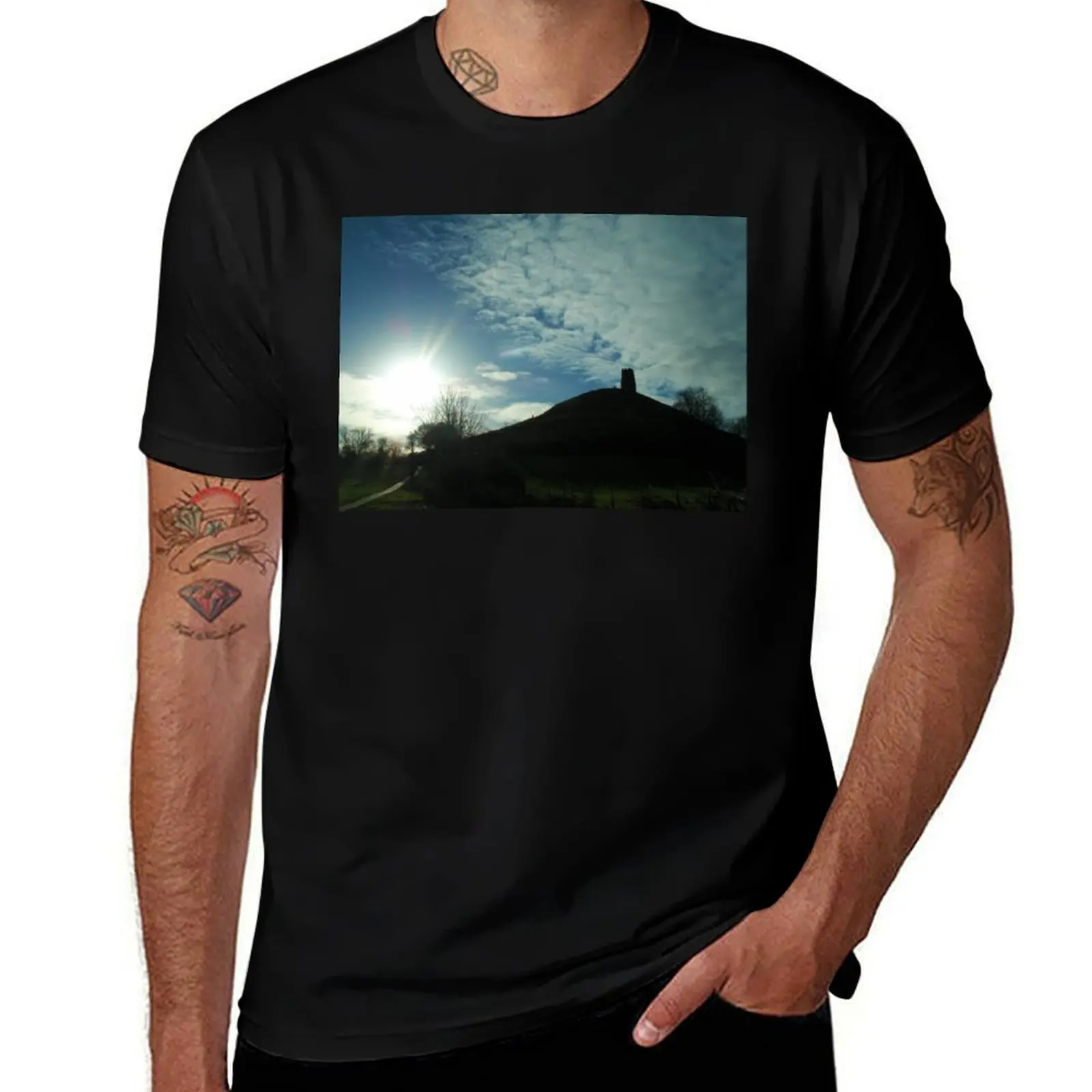 Фото Футболка Glastonbury Tor, Somerset с рождественской тематикой №1