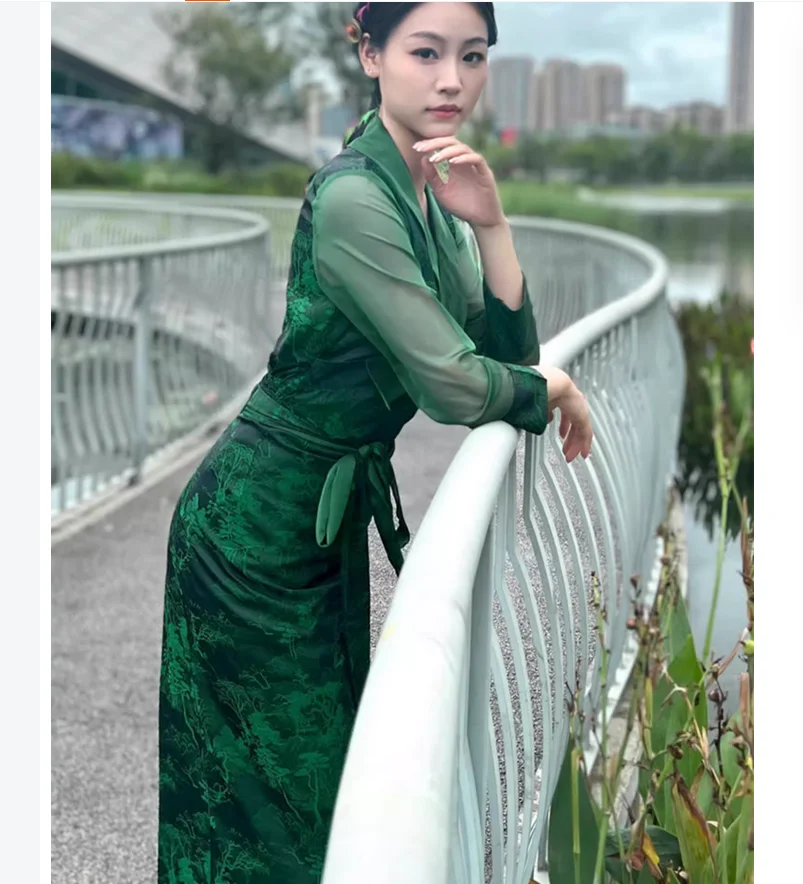 Восточная тибетская одежда Huaxia Женский Тибетский халат из ледяного шелка