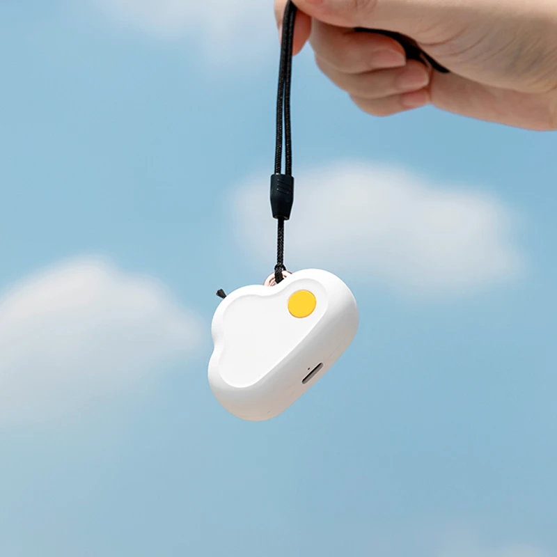 

Small Fresh Car Air Purifier Wearable Necklace Mini Portable USB Air Purifier Negative Ion Generator Low Noise Air Freshener