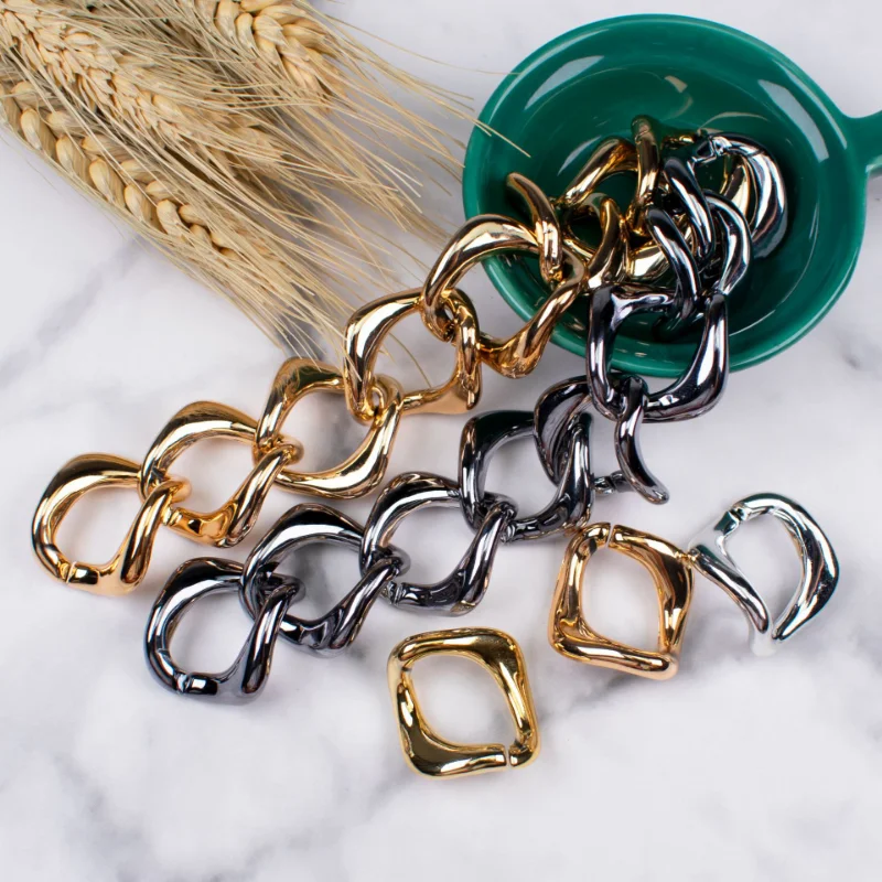 

Пластиковая цепочка с пряжкой, 20/30 шт.