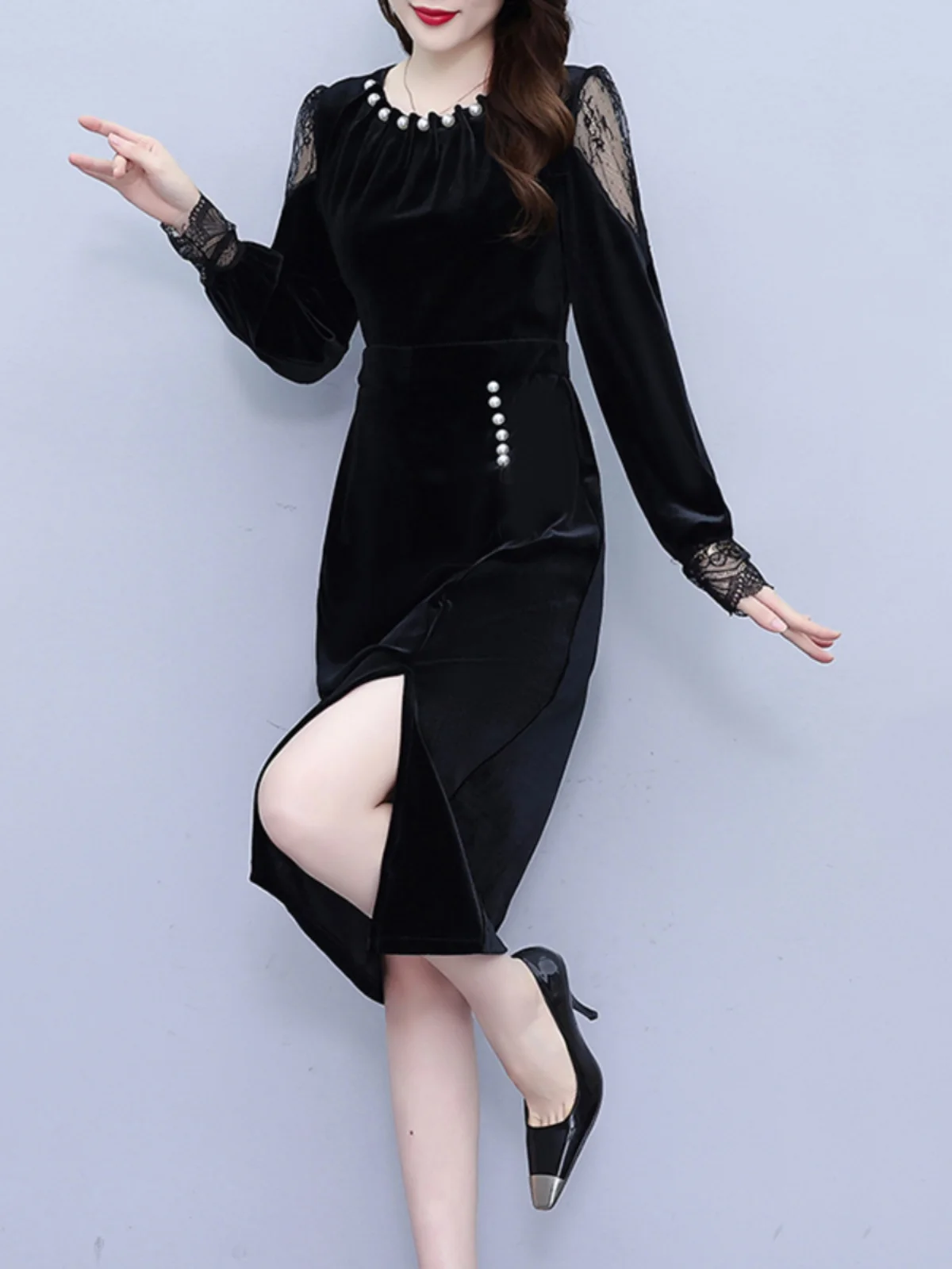 Золотое бархатное платье для всего тела. Женская одежда. Весна и осень-зима 2024.