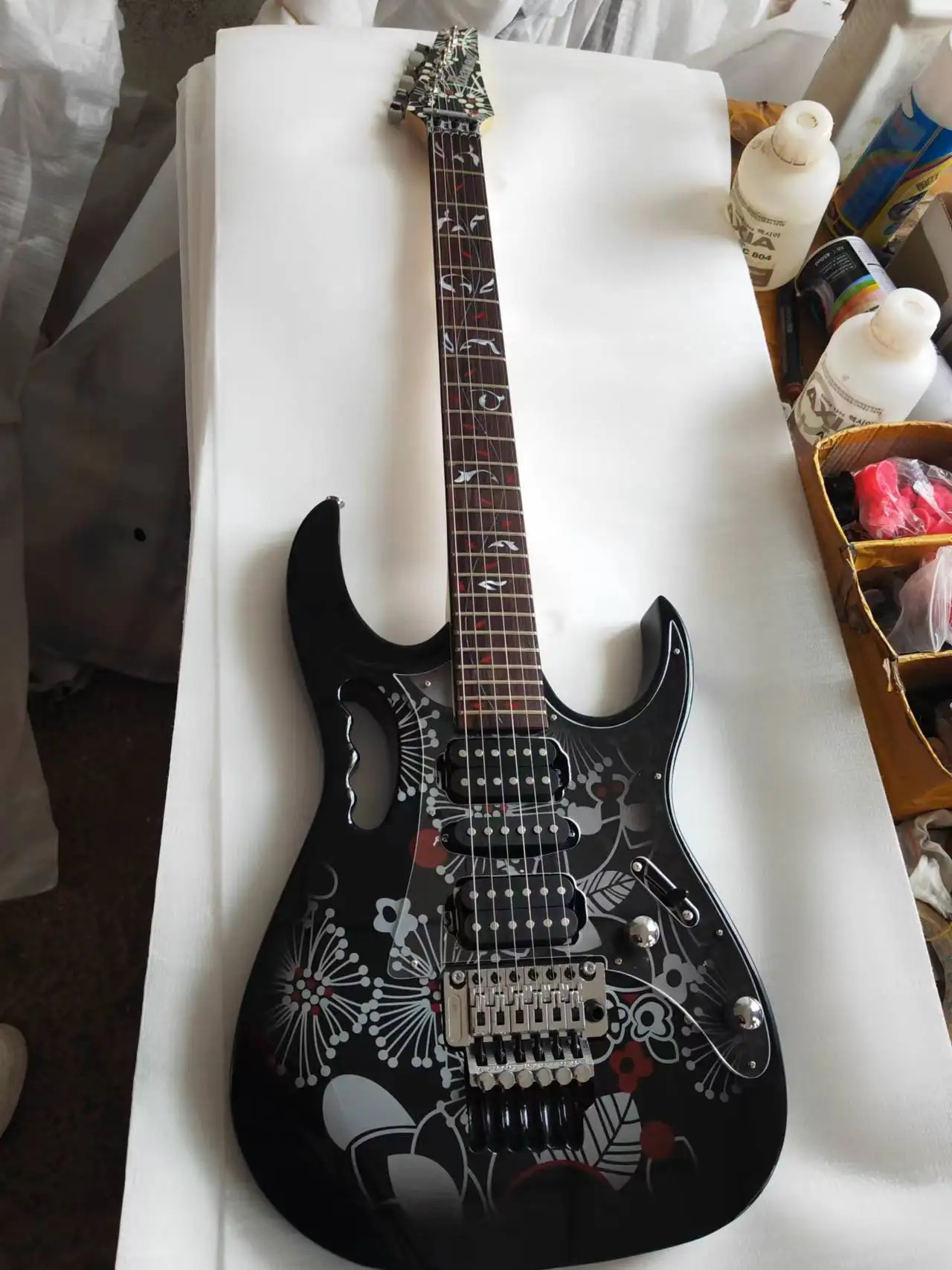 

Electric Guitar Steve Vai Electric Guitar