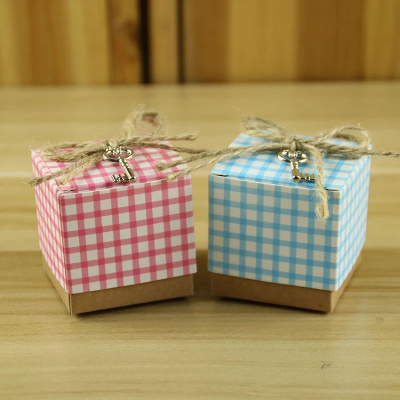 

Kraft paper heaven and earth cover lattice candy box Kraft paper candy box