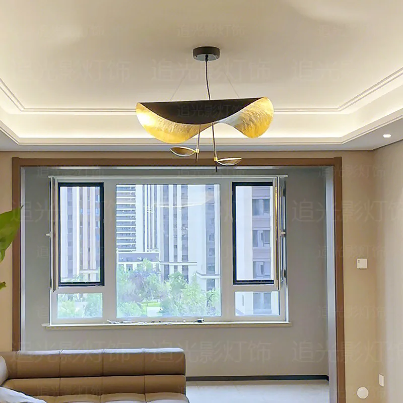 Итальянская креативная люстра из золотой фольги в форме листьев лотоса для