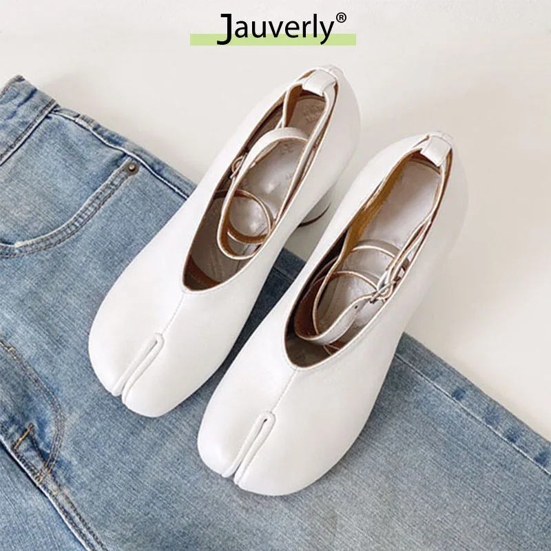 

Brand Designer Women's Shoes2022 Vintage Spring Autumn Fashion Slipt Toe Women Pumps Chunky Round Strap Buckle Red Leather Pumps