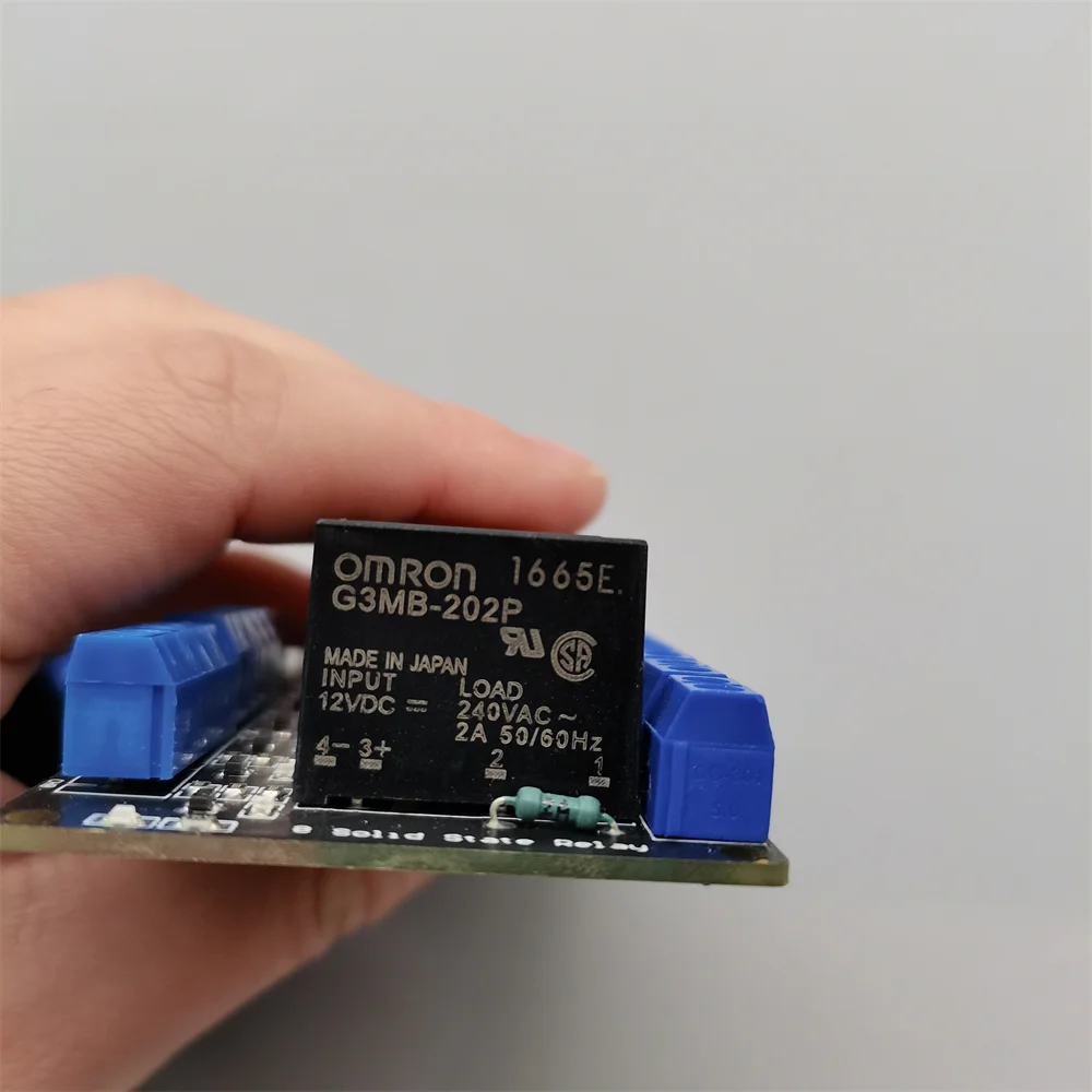 1PC Управление постоянным током переменного тока черный модуль реле твердотельного состояния 5V 12V 24V 1 2 4 6 8 Путь 5V12v24v Высокий и низкий триггер 250V2A включено.