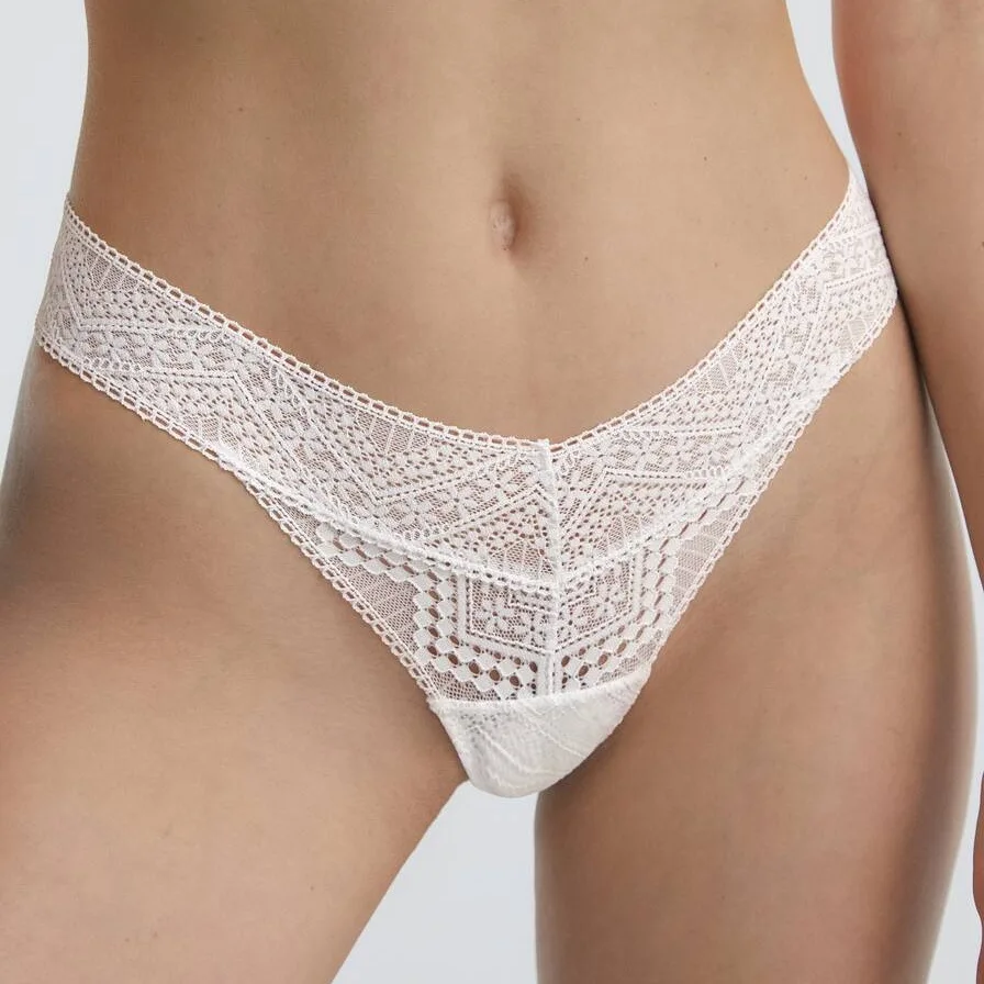 

Sexy New Sexy Panties Women Lace Hollow Comfort Briefs Cotton Crotch Ladies Panties Underwear Women Sexy See Through Panties