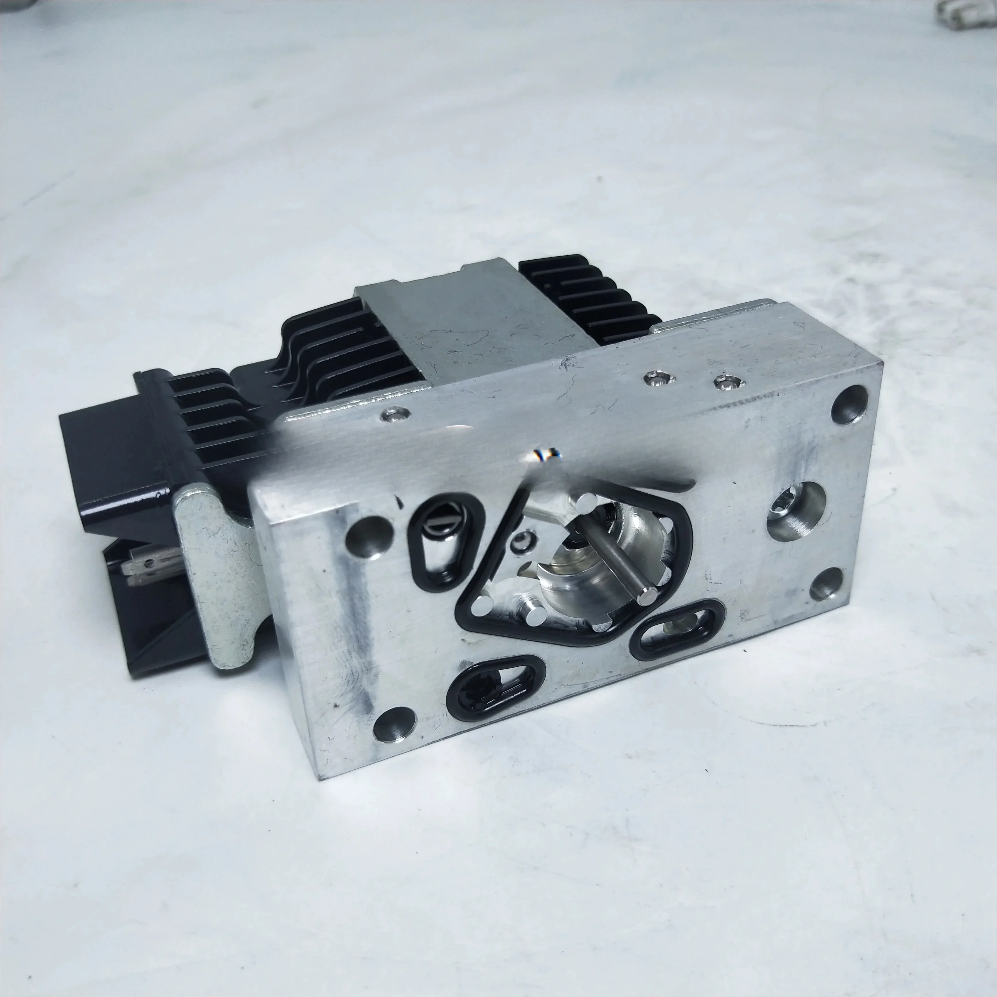 Оригинальный гидравлический пропорциональный клапан Sauer dan-foss PVG32 PVH PVEH32 PVEH32(S4)