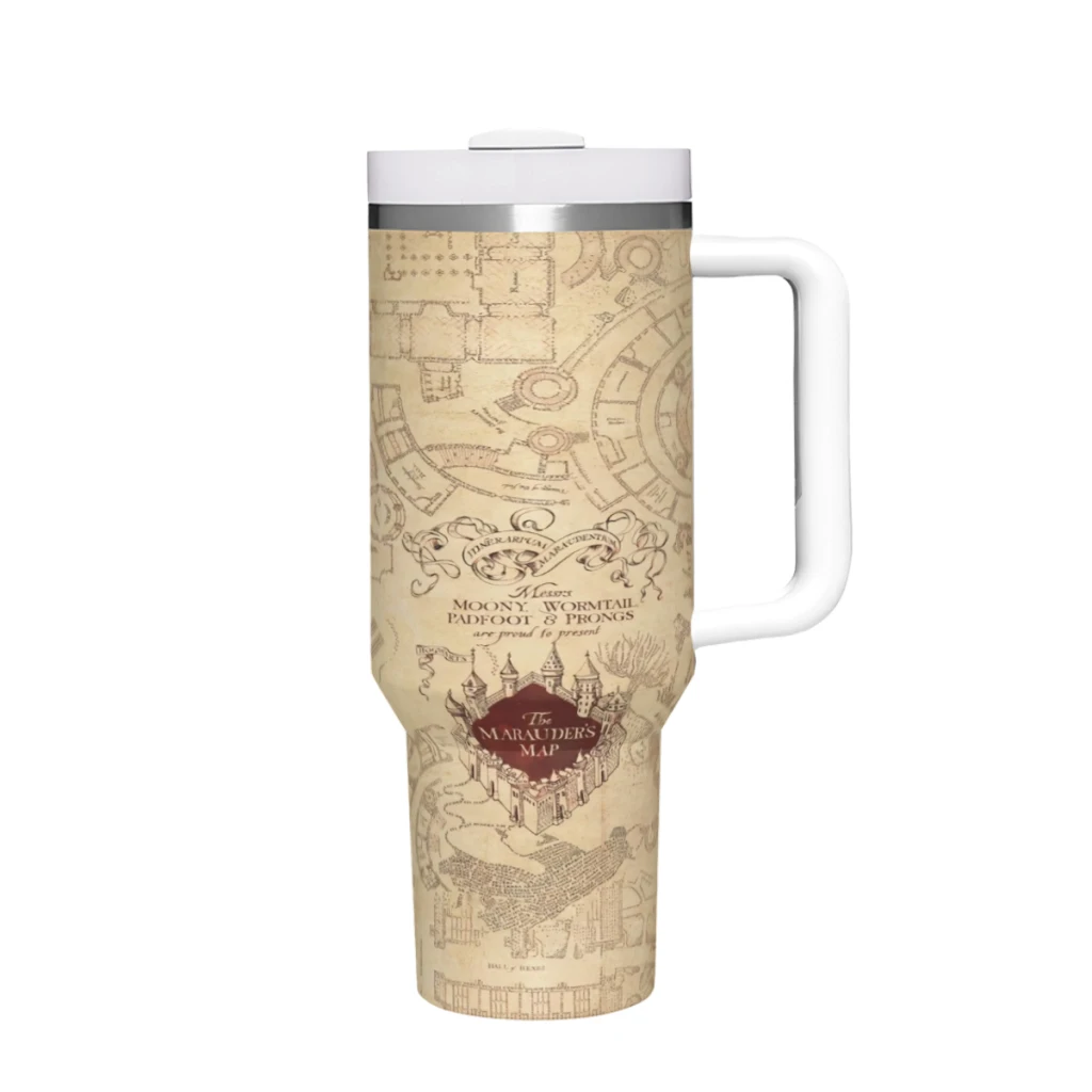 Стакан Harry Potter на 40 унций с ручкой и соломенной крышкой. Изолированные стаканы из
