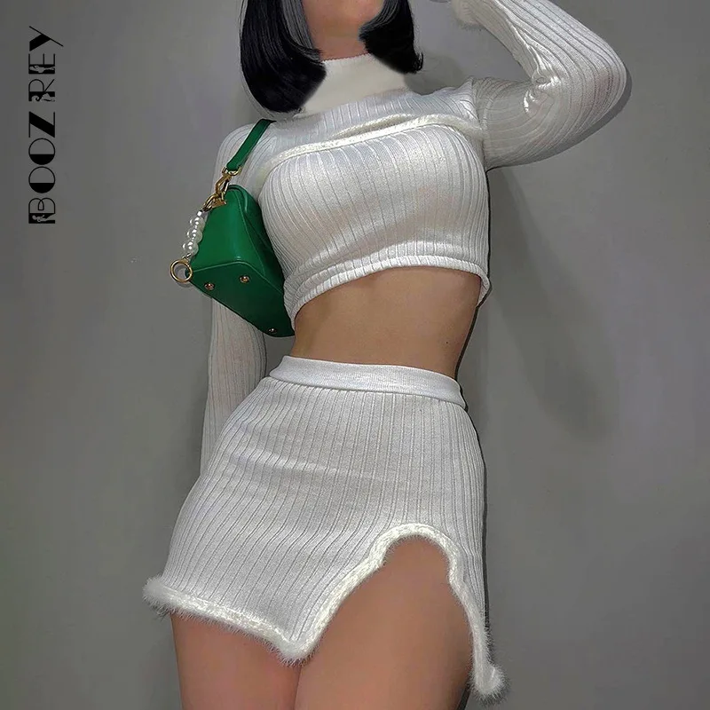 

Комплект BoozRey Женский трикотажный из 2 предметов, однотонный пикантный топ с высоким воротником и длинным рукавом и мини-юбка с разрезом и необработанными краями, уличная одежда, осень