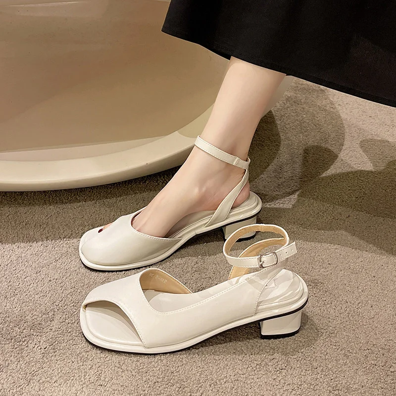 

Модные женские босоножки 2022, женские сандалии на ремешке с пряжкой средней высоты, универсальные роскошные сандалии-гладиаторы в стиле рет...