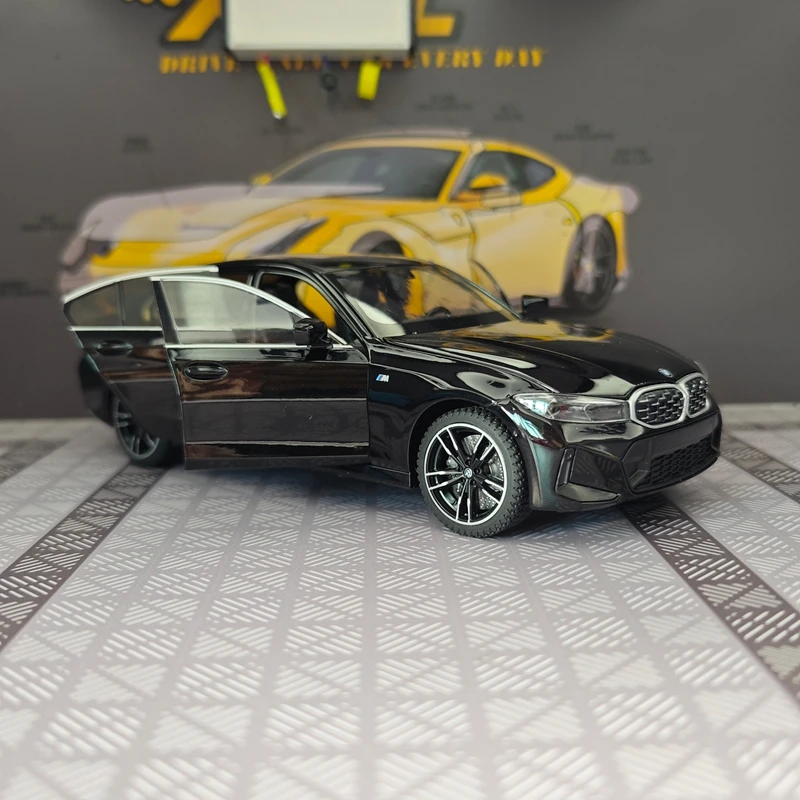 Фото Модель автомобиля BMW 3 серии 325li из сплава, масштаб 1:24, с открывающимися дверями, звуковыми и световыми эффектами, подарок. №5